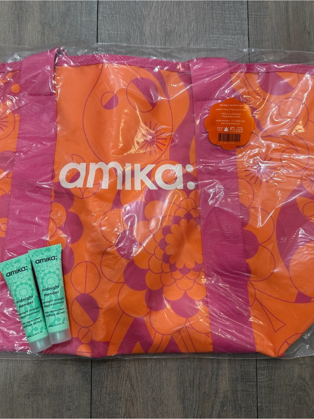 Amika NWT Orange & Pink Floral Tote Bag - 2 Sample Overnight Treatment